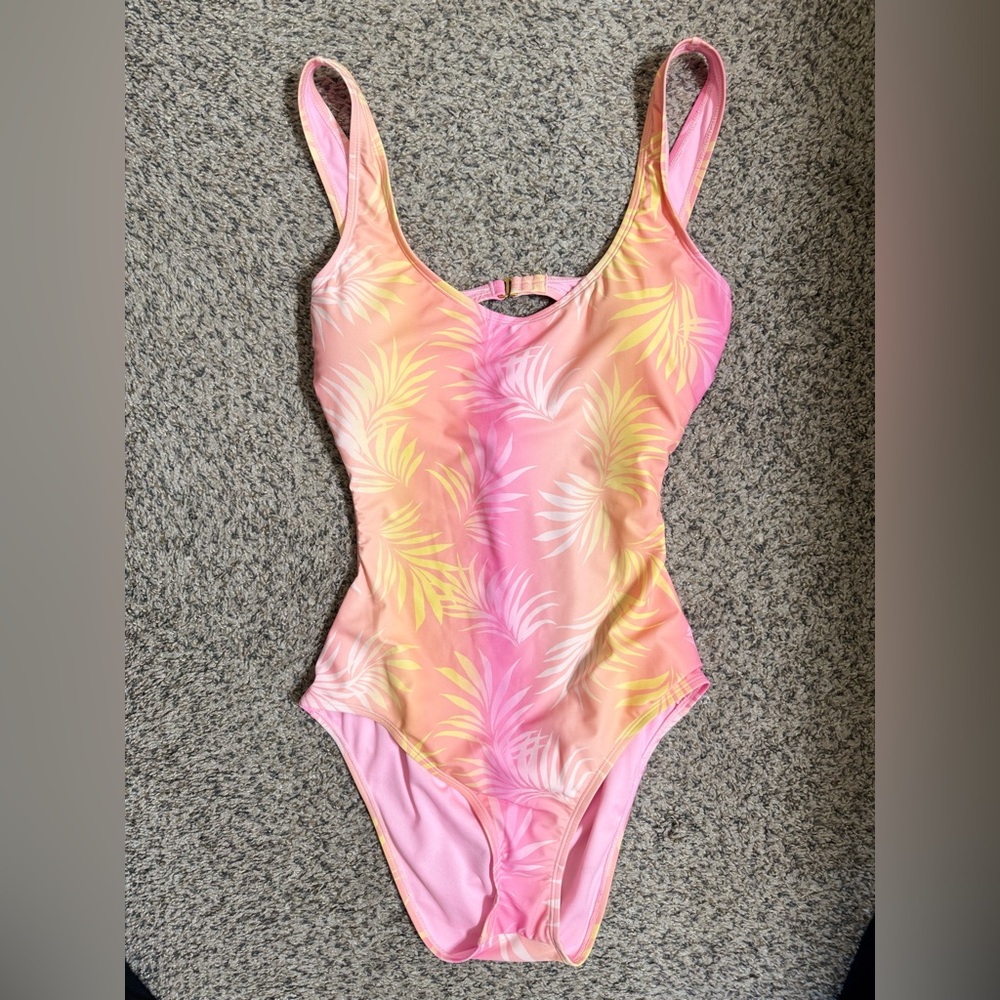 Kohl's Sunshine Swimsuit with Leaf Design
